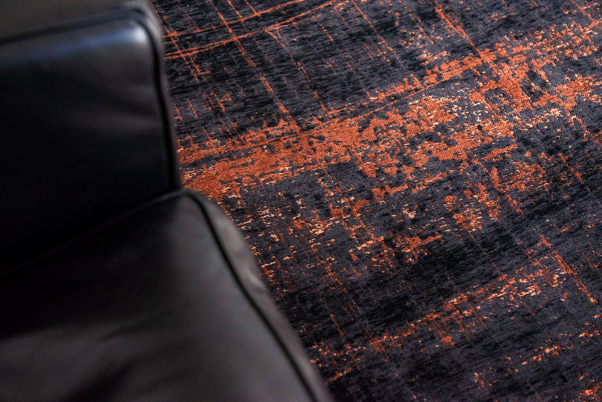 Louis de Poortere Mad Men Griff Round Soho Copper 8925 - Image 3