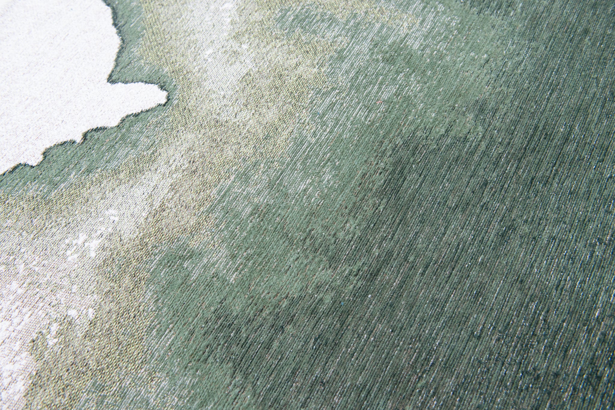 Louis de Poortere Meditation Lagoon Palm Green 9331 - Image 7